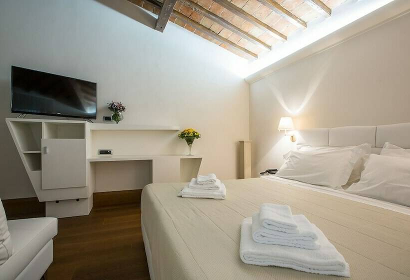 سوییت جونیور, Relais Hotel Centrale Dimora Storica