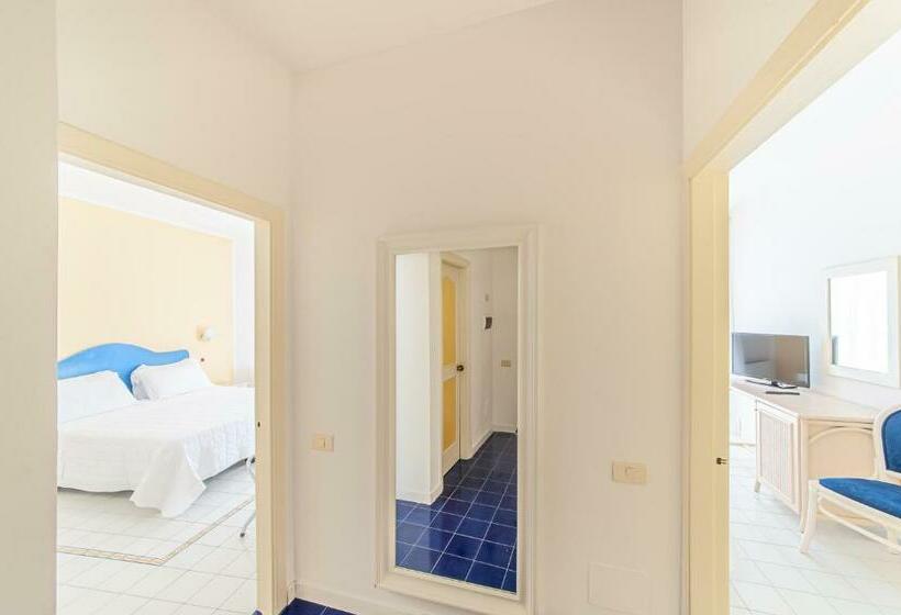 家庭间, Club Due Torri