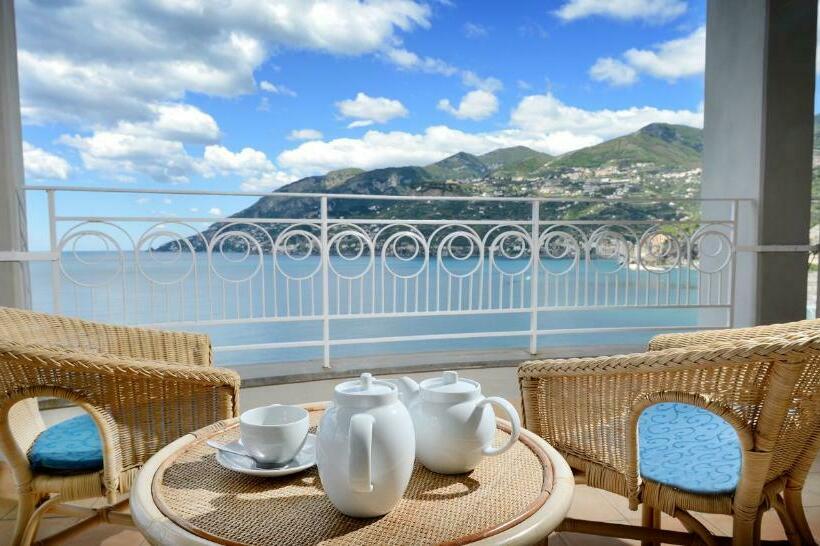 家庭间, Club Due Torri