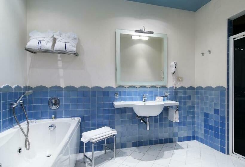 小型套房带海景, Club Due Torri