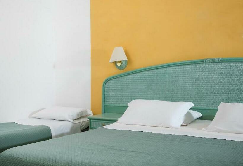 Triple Room Sea View, Club Due Torri