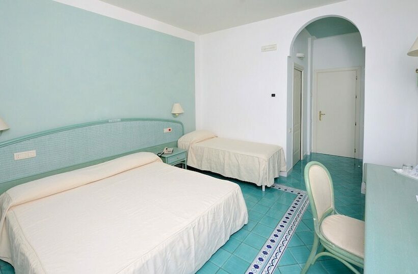Triple Room Sea View, Club Due Torri