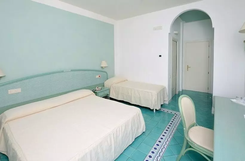 Triple Room Sea View, Club Due Torri