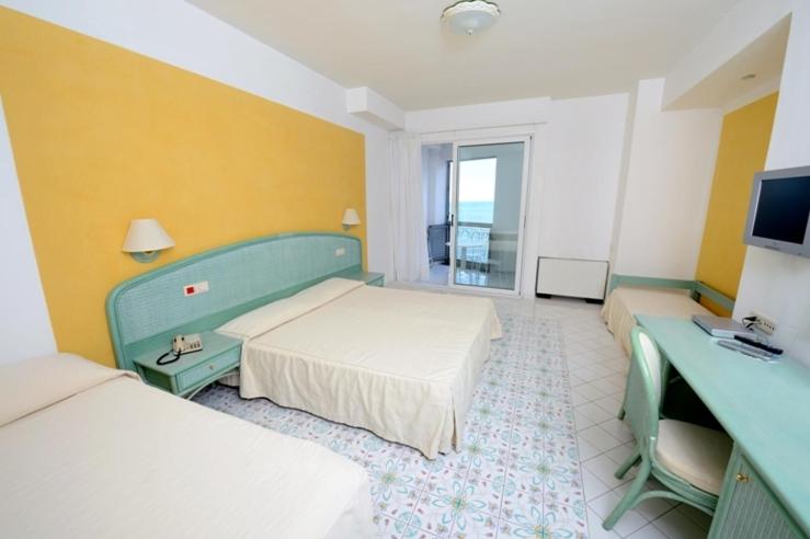 四人标准间, Club Due Torri