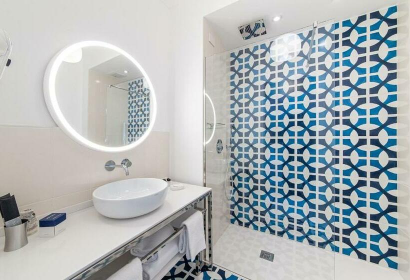 豪华海景房, Club Due Torri