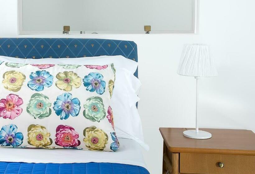 小型套房带阳台, Club Due Torri