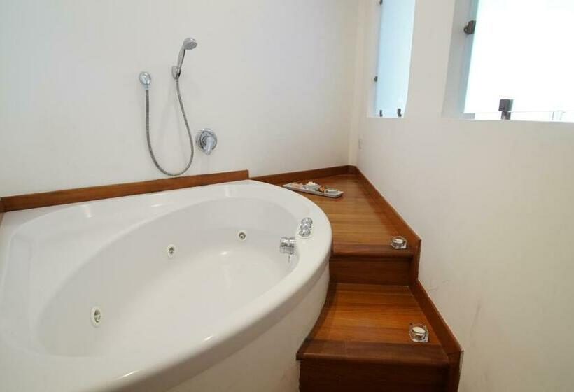 小型套房带阳台, Club Due Torri