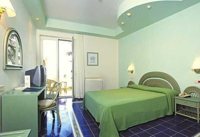 Triple Room Sea View, Club Due Torri