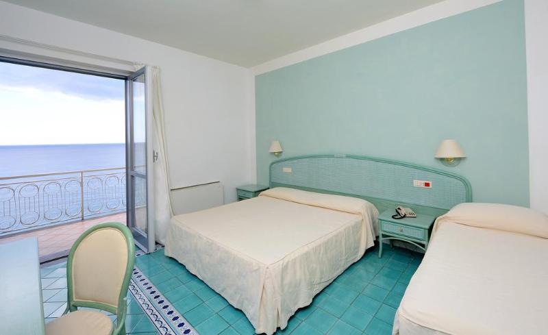Triple Room Sea View, Club Due Torri
