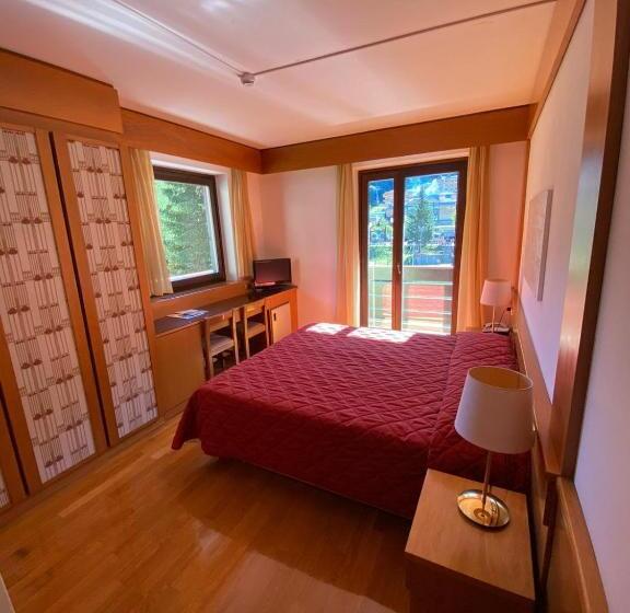 수피리어 룸, Cristallo