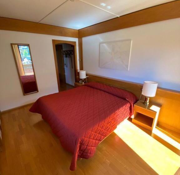 수피리어 룸, Cristallo