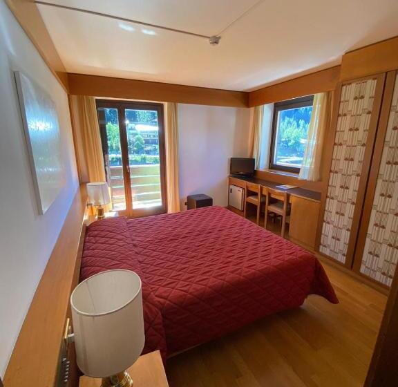 수피리어 룸, Cristallo