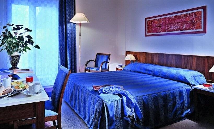 Номер Стандарт, Europa Palace