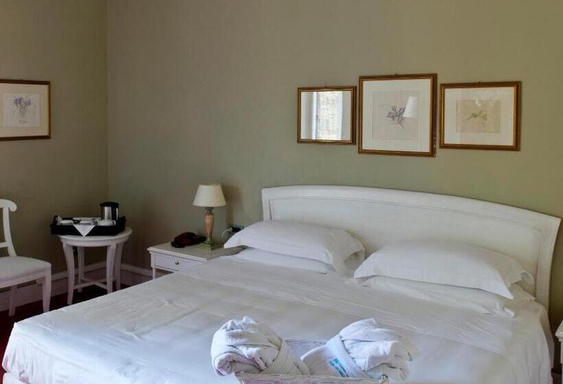 基本间, Franceschi