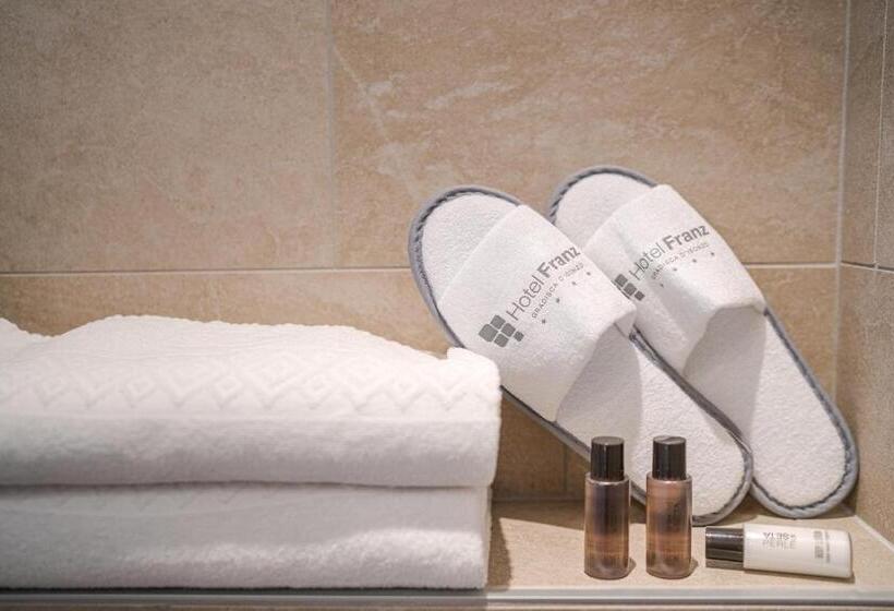 غرفة سوبيريور, Franz