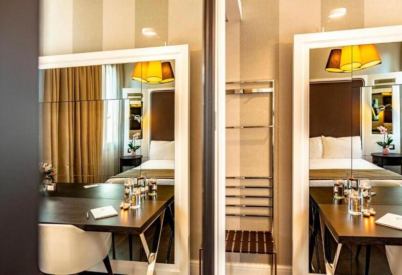 베이직 룸 더블 침대, Grande Italia