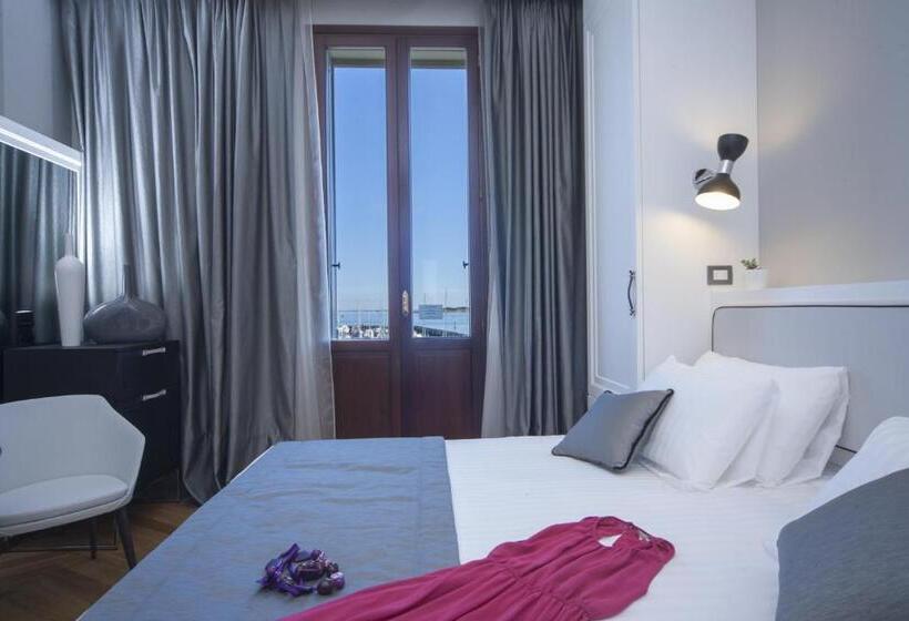 수피리어 룸, Grande Italia