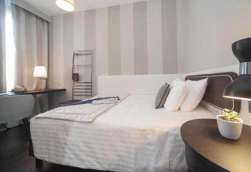 이코노미 룸, Grande Italia