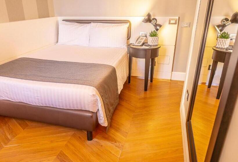 이코노미 룸, Grande Italia