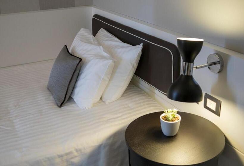 패밀리 룸, Grande Italia