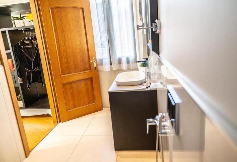 패밀리 룸, Grande Italia