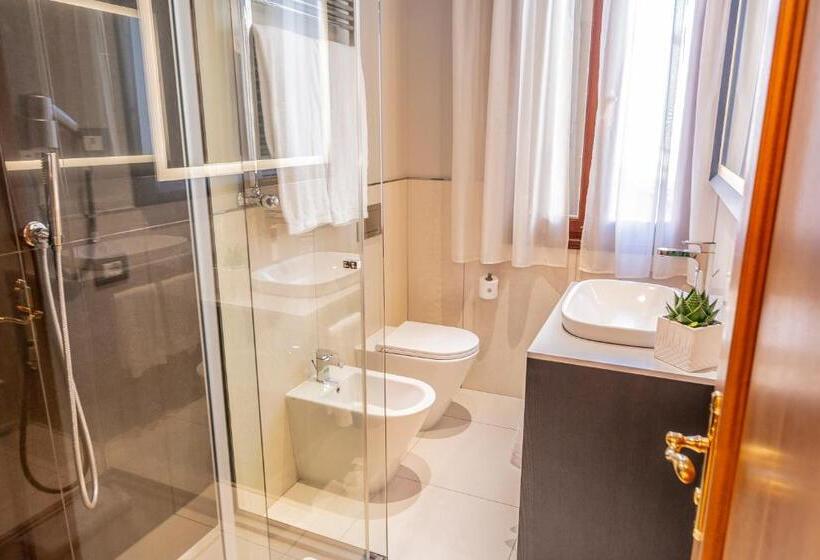 패밀리 룸, Grande Italia