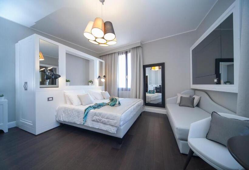 주니어 스위트, Grande Italia