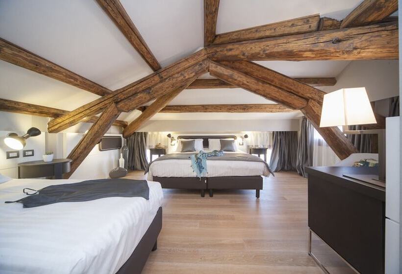 디럭스 트리플 룸, Grande Italia