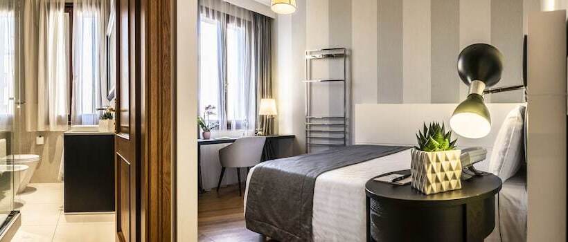 이코노미 룸, Grande Italia