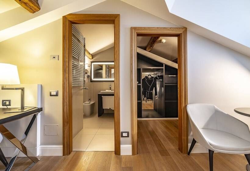 패밀리 룸, Grande Italia