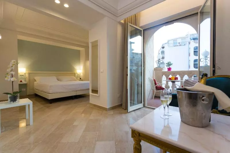 اتاق سوپریور چهار تخته, Hellenia Yachting Hotel & Spa