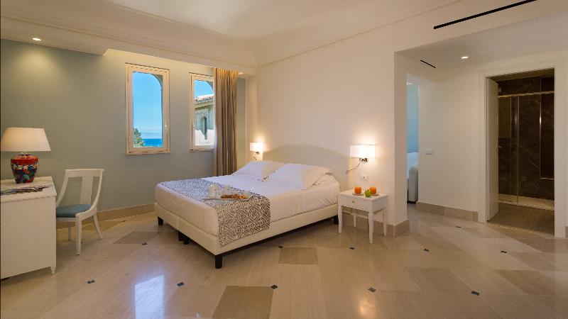 Четырехместный Номер Deluxe, Hellenia Yachting Hotel & Spa