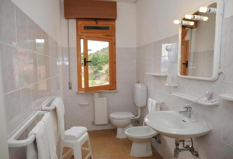 スタンダードルーム, La Feluca