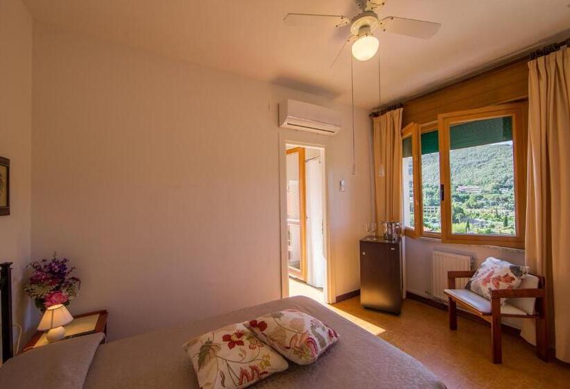 テラス付きシングルルーム, La Feluca