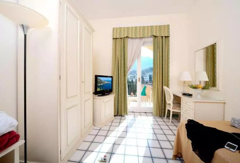 اتاق استاندارد یک نفره, La Reginella Resort & Spa