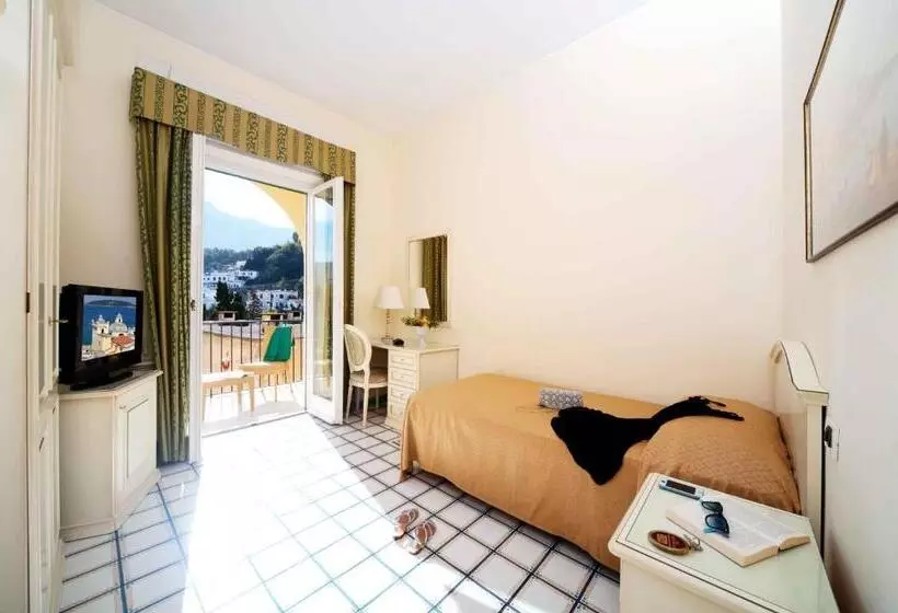اتاق استاندارد یک نفره, La Reginella Resort & Spa