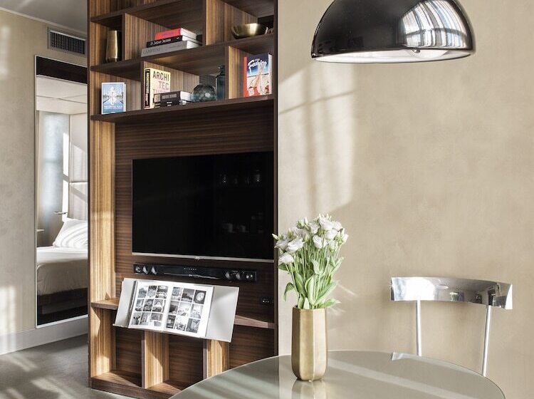 سوییت جونیور, Me Milan Il Duca