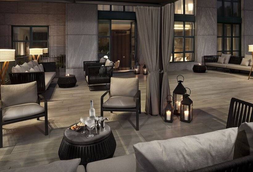 Suite with Terrace, Me Milan Il Duca