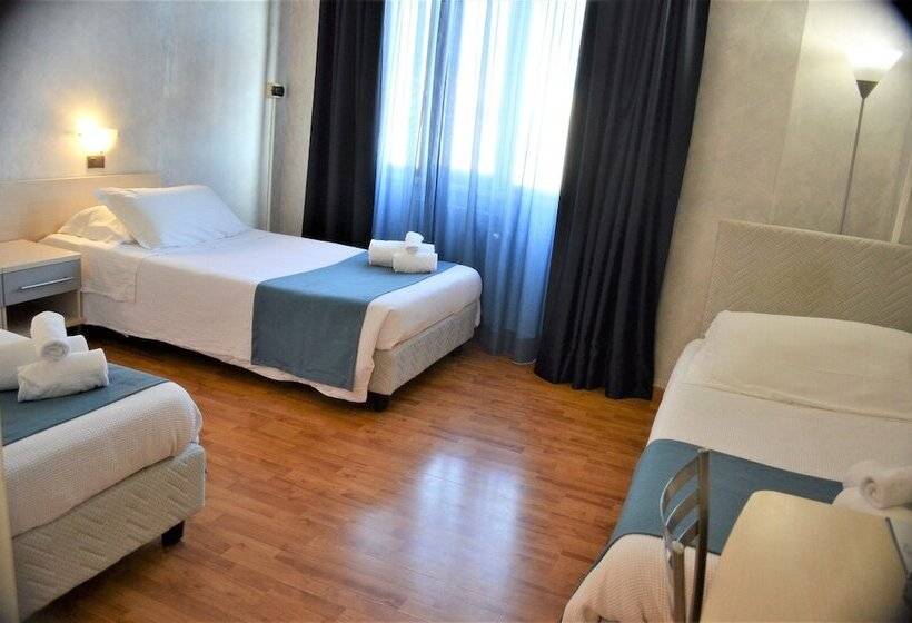 חדר סטנדרט לשלושה, Park