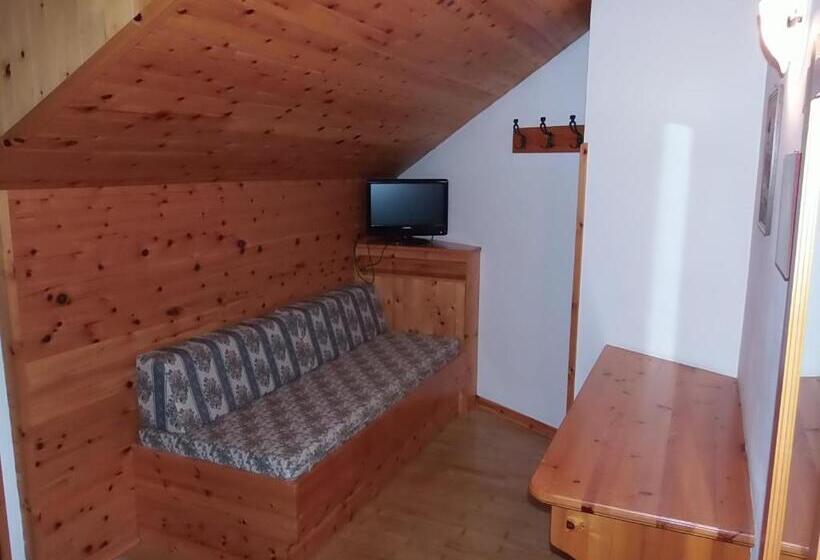 スタンダードシングルルーム, Pausa