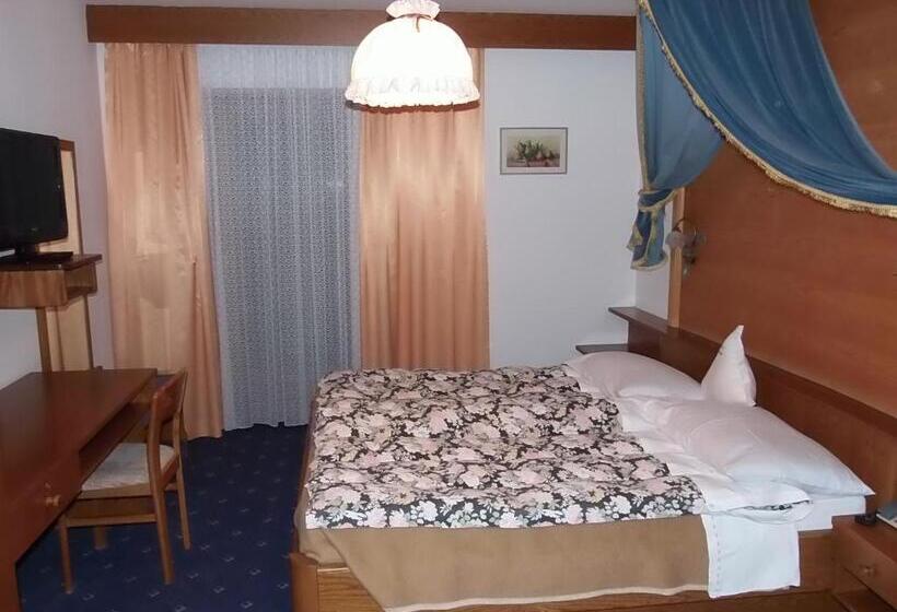 スタンダードルーム, Pausa