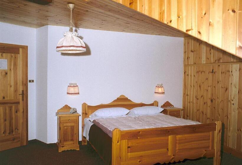 スタンダードルーム, Pausa