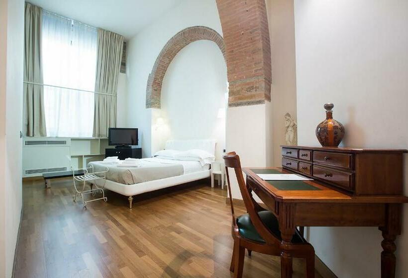 سوییت جونیور, Relais Hotel Centrale Dimora Storica