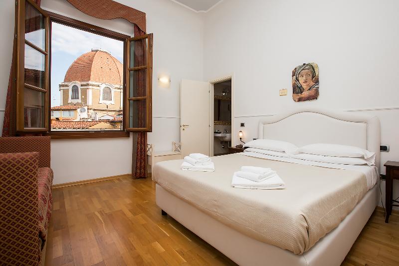 اتاق لوکس, Relais Hotel Centrale Dimora Storica