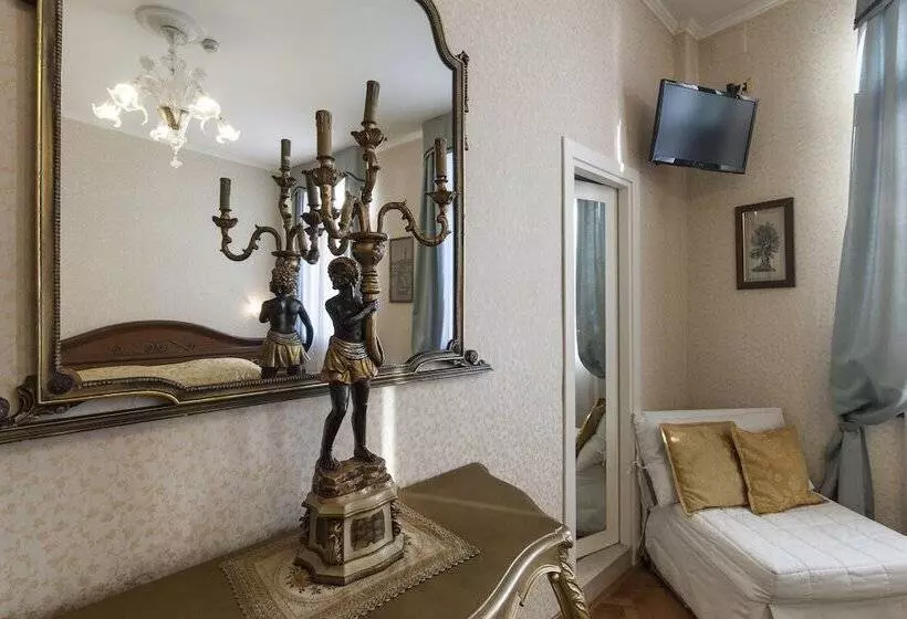 اتاق کلاسیک با چشم‌انداز دریاچه, Riviera Venezia Lido