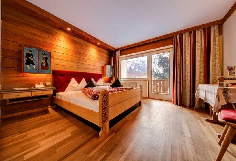 اتاق استاندارد با بالکن, Solaia Hotel & Guesthouse