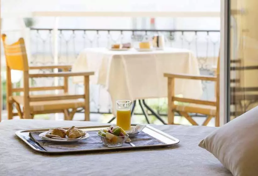 سوییت جونیور با چشم‌انداز استخر, Torino Wellness & Spa