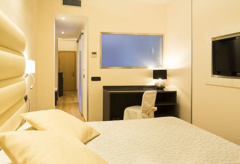 جناح جونيور مطلّ علي حمام السباحة, Torino Wellness & Spa