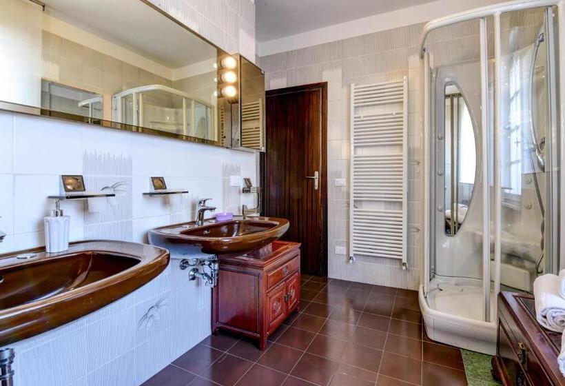 1 Bedroom Apartment Lake View, Tripoli