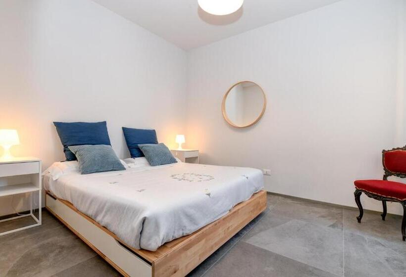 1 Bedroom Apartment Lake View, Tripoli